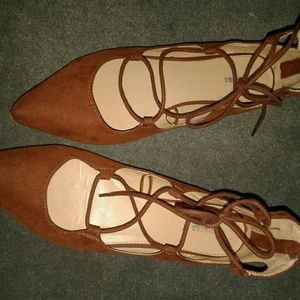 EXPRESS LACE UP FLAT FAUX SUEDE SHOE SZ 9